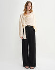 Effortlessly Elegant Loose Fit Autumn Top
